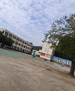 长茅岭乡中学