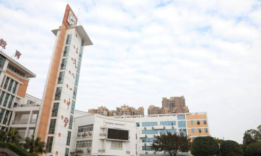 德阳市绵竹市东汽中学