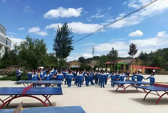 宕昌县阿坞八年制学校
