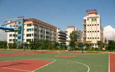 肇庆商务技工学校