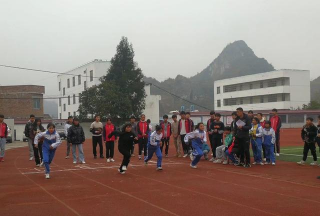 毕节市何官屯中学