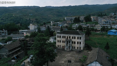 毕节市撒拉溪三中