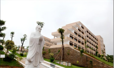 防城港市经贸职业学校