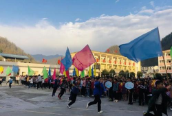 镇巴县渔渡中学