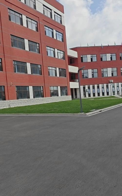 张家口市第八中学(张家口机械工业学校)