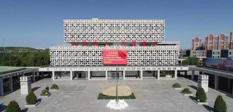 蒙古族卓南分校高级中学