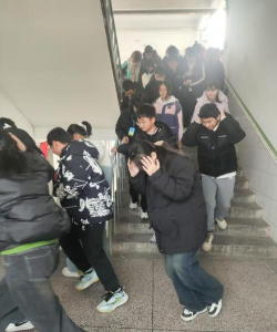 宜兴市烟林中学