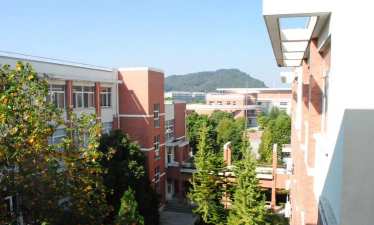 路桥区第二中学