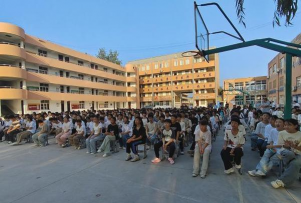 阜阳市颍东区插花镇二学区闸南中学
