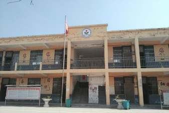 安徽省临泉县谭棚镇郭大中学