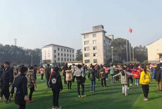镇渡中心学校