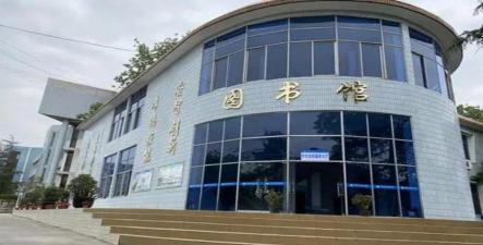 德阳弘正科技职业学校