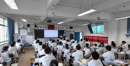西双版纳州青龙学校