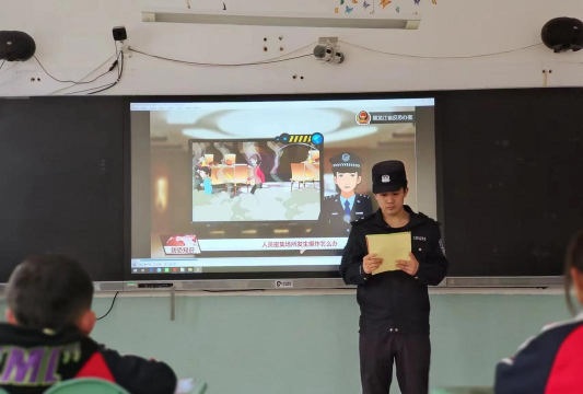 漠河县兴安镇中心校