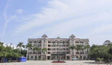 南宁市外国语学校(初中部)