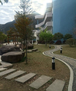 松门镇中学