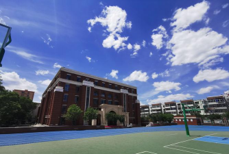 扬州市邗江区蓝天学校