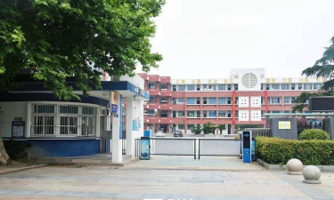 高邮市周巷镇周巷初级中学