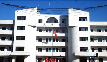 颍州区三合镇中心学校