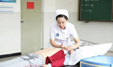 新疆巴音郭楞蒙古自治州卫生学校