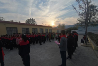 高湖初级中学