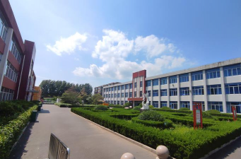 山东淄博外国语学校