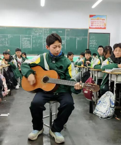 辉县市文昌高级中学