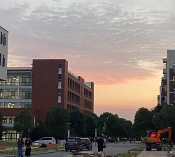 武汉纺织大学外经贸学院