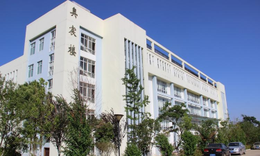 寻甸县职业高级中学
