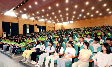 自贡旅游幼师职业高级中学