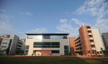 国立新港艺术高级中学