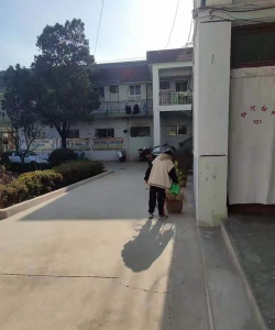 礼县红河乡草坝初级中学