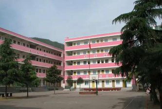 东方九年制学校