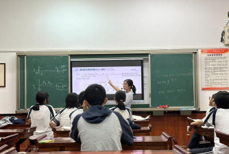 海子街三中