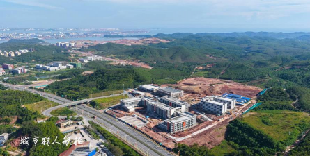 防城港市经贸职业学校