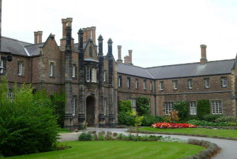 约克圣约翰大学