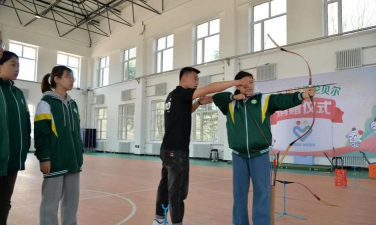 鄂伦春自治旗民族职业高中