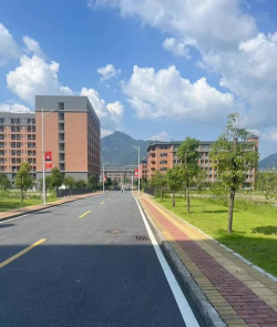 桂林财贸金融学校