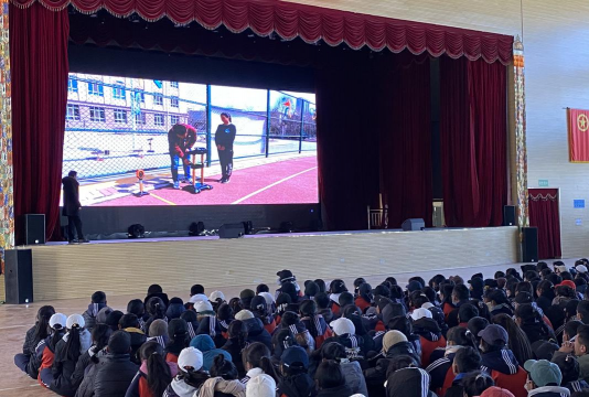 杂多县民族中学