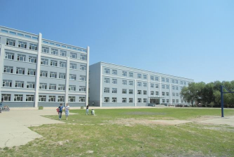 绥滨县第四中学