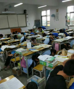 横县校椅镇第一初级中学