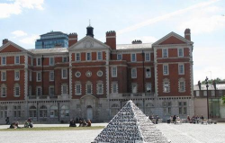 伦敦传媒学院