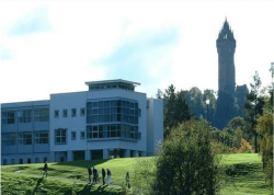 彼得伯勒地区学院