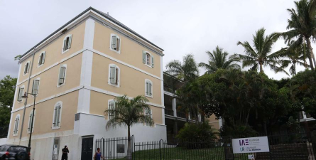 留尼汪大学