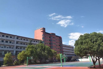 开化县城关镇初级中学
