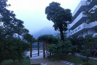 松门镇中学