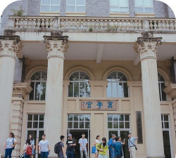 西塔学校