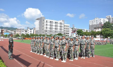 蒙山中学