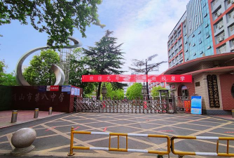 平顶山市第八中学环境