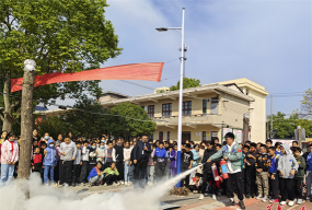 中河口镇中学